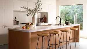 Taburete de bar moderno y versátil con asiento de madera Marco de patas de metal Diseño contemporáneo ligero para cenar Estilo de pub de moda - Product Image 6