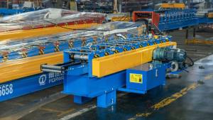 2025 nuevo Metal de alta velocidad de acero ligero quilla <span class=keywords><strong>C</strong></span> canal Stud y pista para hacer perfil de paneles de yeso máquina formadora de rollos - Product Image 4