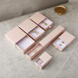 Caja al por mayor para collares con espuma, caja de regalo para collares con almohadilla insertada y lazo de cinta para set de cadenas de perlas - Product Image 6