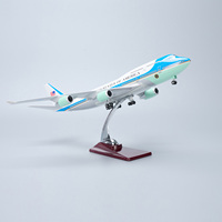 Modèle d'avion en résine Boeing 747-400 Air Force One à l'échelle 1/150, 47 cm, avec cabine ouvrante et éclairage LED