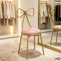 Chaise de coiffeuse moderne avec dossier nœud papillon doré, assise rembourrée en cuir PU blanc, pieds en métal, pour chambre, salon de manucure, salle à manger, café