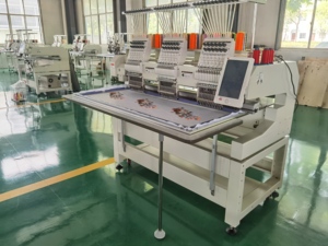 Máquina de bordar industrial, computarizada, multiaguja, <span class=keywords><strong>3</strong></span> cabezales, estilo Brother/YUNFU, para la industria textil y de prendas de vestir - Product Image 3