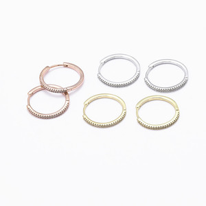 Pendientes de Aro en Oro Rosa con Diseño Geométrico y Engaste de Canal, Joyería de Moda - Product Image 3