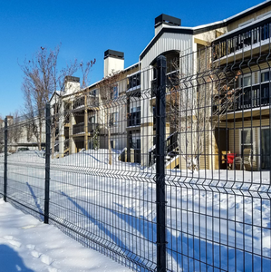 Prix bon marché Offre Spéciale de panneau de barrière de grillage enduit par PVC galvanisé par 3D incurvé pour le cadre en acier de jardin ou de ferme - Product Image 1