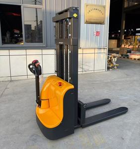 Montacargas Eléctrico Portátil Pequeño de 1 Tonelada, 2 Toneladas, Apilador Manual, Apilador AGV, Montacargas Eléctrico de 1.5 Toneladas con Batería - Product Image 2