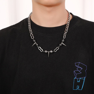 Europa e Stati Uniti hip-hop rivetti scuri giuntura perline in acciaio cubano catena punk goth collane - Product Image 2