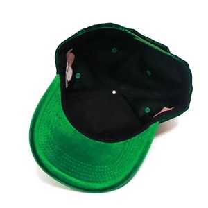 Casquettes de baseball unisexe 5 panneaux personnalisées en gros pour l'automne et l'hiver, de bonne qualité, imperméables, en velours côtelé, avec lettres sportives - Product Image 6