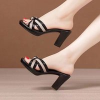 Sandales compensées à bout ouvert pour femme, style européen et américain, avec semelle en caoutchouc rehaussante, idéales pour l'extérieur