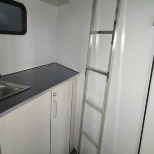 4-Horse Goose Neck Float Customized Color Comfortable Horse <b>Trailer</b> - Product Image 4