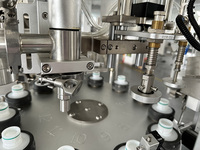 Machine de remplissage et de scellage automatique haute vitesse pour crème lissante, masque capillaire, après-shampoing et pâte capillaire