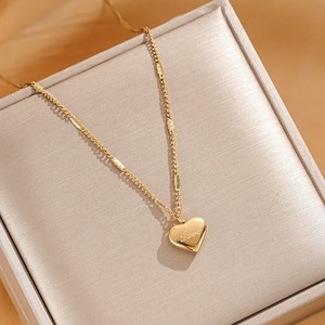 Collana da Donna in Acciaio Inossidabile Placcato Oro a Forma di Cuore, Ciondolo d'Amore Senza Sbiadimento, Gioielli per Donne - Product Image 5