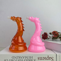 Bouteille de carafe en verre en forme de dragon à haute teneur en borosilicate soufflé à la main en gros d'usine