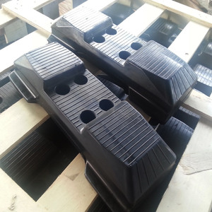 Penjualan Drient pabrik suku cadang <span class=keywords><strong>Undercarriage</strong></span> <span class=keywords><strong>Excavator</strong></span> Tracking baut-on bantalan jalur karet <span class=keywords><strong>Dozer</strong></span> untuk mesin konstruksi - Product Image 4