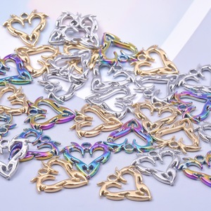 Colgante de Corazón de Dragón de Acero Inoxidable, Collar con Baño al Vacío, Amuleto Gótico para Mujer, Accesorio de Joyería - Product Image 3