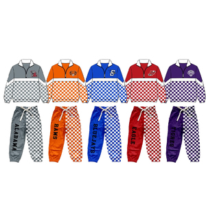 Conjunto Deportivo de 2 Piezas para Niños, Sudadera con Media Cremallera y Pantalones Jogger con Diseño de Tablero de Ajedrez, Personalizable OEM/ODM, con Logotipo de Mascota del Equipo y Bloques de Color - Product Image 1