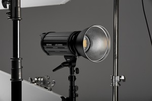 Godox 200WS White 5600K รุ่นที่รองรับ Bowens Mount รีโมตรีโมตรีโมตสะท้อนแสง LED SL-200W ไฟวิดีโอ - Product Image 2