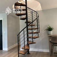 Escalier en colimaçon de conception haut de gamme pour hall de villa, projet de collaboration avec des designers