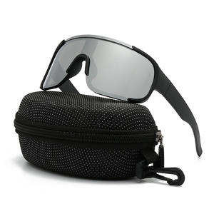 Lunettes de sport tout-en-un pour hommes et femmes, cyclisme, ski, randonnée, avec lentilles anti-buée, protection UV400, monture en PC, toutes saisons - Product Image 1