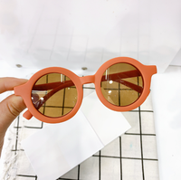 Lunettes rondes pas chères 2026 – Fournisseur de lunettes de soleil colorées mates pour enfants, avec logo personnalisé
