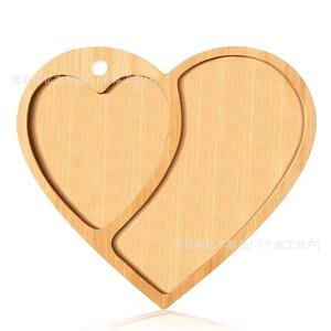 Bandeja de madera en forma de corazón, plato de servir dividido para postres, regalo de San Valentín, diseño de madera natural de color sólido - Product Image 5