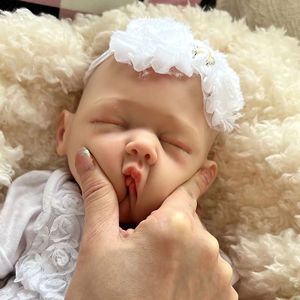 Muñeca realista de niña OtardDolls, muñeca Reborn de 45 cm con diadema de flores blancas para coleccionistas y exhibición - Product Image 1