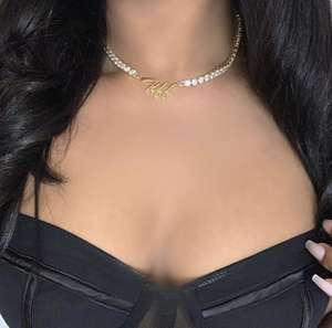 Top Icy Unico di Disegno Della Farfalla Del Rhinestone Choker <span class=keywords><strong>Con</strong></span> Personalizzati <span class=keywords><strong>Nome</strong></span> Pendenti Instagram Pendente Della Collana Lettera Iniziale - Product Image 3