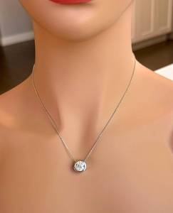 Collar con Colgante de Plata de Ley 925 con Moissanita de Corte Redondo, Hecho a Mano, Joyería Fina para Regalo de Boda o Fiesta - Product Image 5