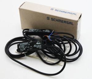 Interrupteur de sécurité magnétique Mt-Schmersal BNS 36-02/01ZG-L, 2NC+1NO, aimant codé, M8-4pin, IP67, PL E / SIL 3, boîtier de 36 mm - Product Image 1