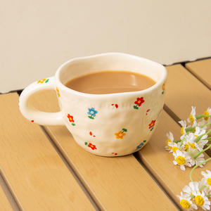 Mug en céramique sur mesure, finition mate, motif floral, avec anse, pour le petit-déjeuner à la maison - Product Image 2