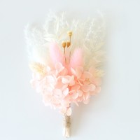 Corsage de fleurs préservées fait main, boutonnière florale naturelle séchée pour mariages et fêtes de remise des diplômes