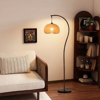 Lampe sur pied LED d'occasion pour salon et chambre à coucher, style médiéval, lampe d'angle avec structure en fer, température de couleur réglable