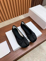 Chaussures Tabi à bout fendu, nouveau style d'été pour femmes, chaussures respirantes en soie et satin, chaussures plates décontractées type ballerines