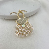 Nouveau Pendentif de Sac Créatif en Alliage Hiver, Porte-clés de Voiture, Cadeau, Artisanat de Peinture à l'Huile sur Flanelle, 12 Couleurs
