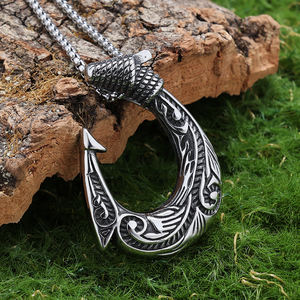 Vente en gros de bijoux d'hameçons nordiques Viking personnalisés pour hommes collier pendentif hameçon à motif celtique en acier inoxydable - Product Image 5