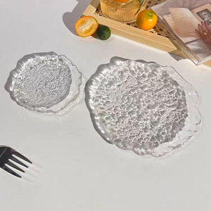 Ensemble d'assiettes en verre irrégulières, résistantes à la chaleur, créatives, pour servir des desserts, du café et du thé dans les hôtels - Product Image 3