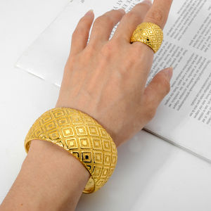 Juego de Pulsera y Anillo de Dos Piezas con Diseño de Flor Chapado en Oro de 14K para Mujer de Zeadear Jewelry - Elegante para Bodas y Aniversarios - Product Image 5