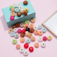 Perles en peluche boule moelleuse, perles intercalaires suspendues de 20 mm à trous droits, parfaites pour la fabrication de breloques de téléphone et de bijoux DIY