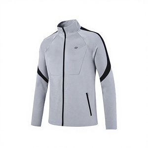 Survêtement en coton uni conçu pour un confort quotidien, doté d'un tissu doux et respirant, d'une coupe décontractée et d'un design moderne et épuré. - Product Image 6