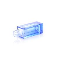 Flacon de parfum en verre transparent bleu et rouge de 6 ml de qualité supérieure - Flacon vaporisateur élégant rechargeable avec marquage à chaud, brume fine, logo personnalisé