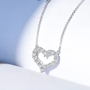 Оптовая цена модные ювелирные изделия в форме сердца вырезать белый Cz 925 стерлингового серебра ожерелье