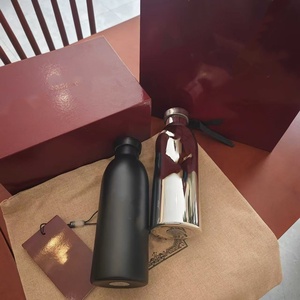 Botella de agua deportiva premium con electrochapado, botella térmica aislada al vacío, ideal para regalo. - Product Image 3
