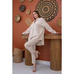 Conjunto de Camisa Beige para Mujer, Manga Larga, Corduroy, Adornado con Pedrería, Ropa Casual - Product Image 4