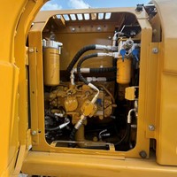 Excavatrice sur chenilles Caterpillar 313D2GC d'occasion très demandée, 13 tonnes, faible nombre d'heures de fonctionnement, système hydraulique stable pour les travaux de rénovation routière