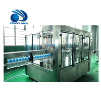 Machine de remplissage, remplissage et de scellage, pour tailler et coller des tasses,