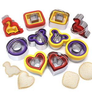 Découpeur de biscuits en forme de cœur pour enfants, pour pain grillé, en forme de cœur, en acier inoxydable, sandwich, dinosaure, amour, pentagramme, tarte <span class=keywords><strong>aux</strong></span> <span class=keywords><strong>pommes</strong></span>, bricolage - Product Image 1