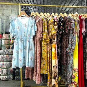 Venta de Liquidación al por Mayor de Elegantes <span class=keywords><strong>Vestidos</strong></span> Casuales de Verano para Mujer de <span class=keywords><strong>Shein</strong></span> con Envío Aleatorio y Tallas Mixtas de Ropa Usada - Product Image 3