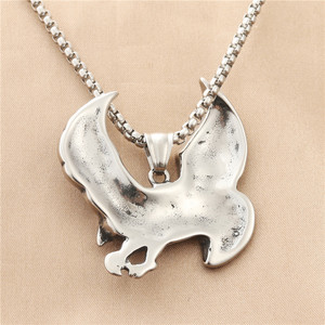 Collier pendentif aigle en acier inoxydable pour homme, design géométrique rétro, ailes déployées, bijoux tendance 19098 - Product Image 2