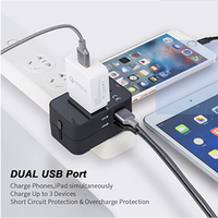 Adaptateur de voyage universel double USB en ABS, international tout-en-un, prises EU/UK/USA/AU, 110-250V, avec prise et douille
