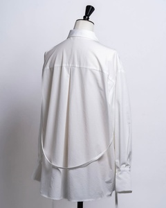 Chemise décontractée blanche pour femme OOTD 2026, style simple et tendance, manches longues, boutonnage simple, décoration boutonnée sur le devant, idéale pour le bureau. - Product Image 5