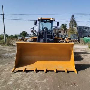 Chargeuse sur pneus ZL50GN jaune de Chine avec godet standard, moteur diesel Cummins, 4x4, pompe Denison, boîte de vitesses à roulements, 9 tonnes, pour la construction - Product Image 3